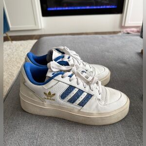 Adidas women’s White and royal blue Sneakers